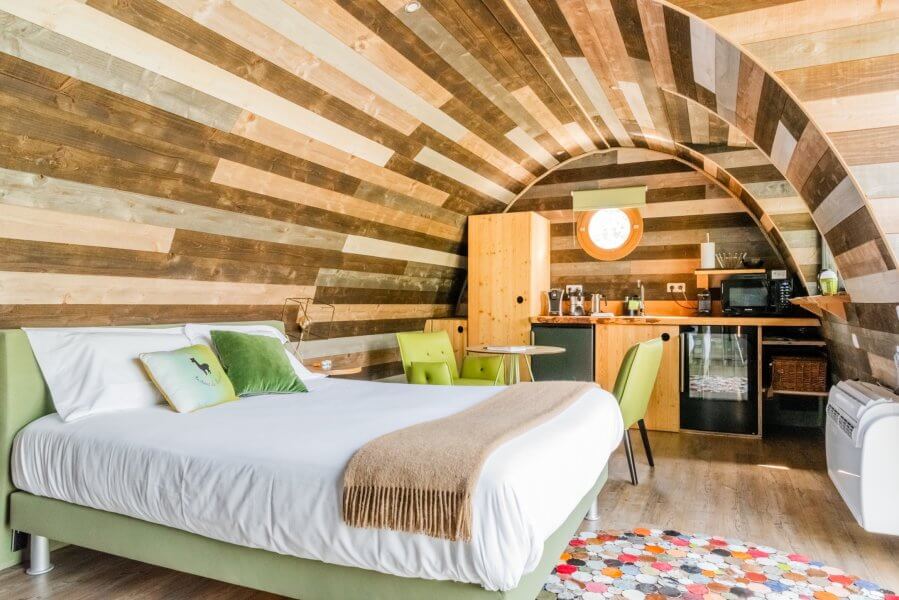Vôtre plus belle nuit insolite à moins de 2h de Paris cabane sur leau 5 Les lodges des grands crus 13 Vôtre plus belle nuit insolite à moins de 2h de Paris 12