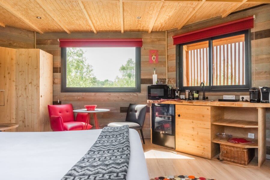 Vôtre plus belle nuit insolite à moins de 2h de Paris cabane sur pilotis 5 Les lodges des grands crus 19 Vôtre plus belle nuit insolite à moins de 2h de Paris 18