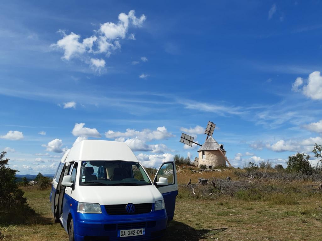 Location de camping-cars fourgons et vans aménagés entre particuliers, plus de 10 000 véhicules disponibles IMG 20220124 WA0003 36 Photo de Yuki, le van de Thibault sur Yescapa, location entre particuliers de camping-cars vans et fourgons aménagés - monbeaupays.fr