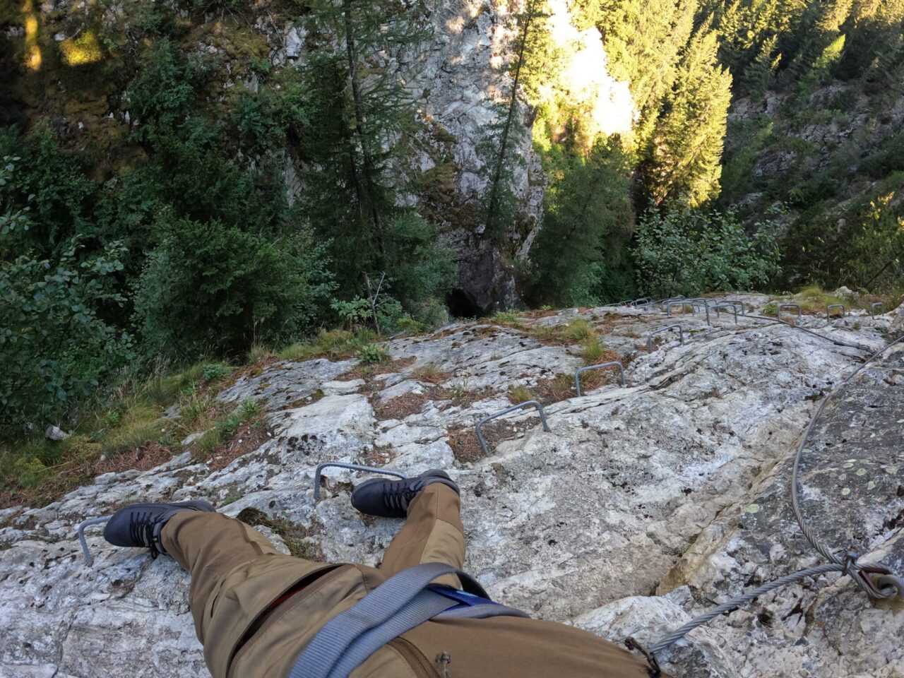 Via Ferrata carte interactive détaillée vue dans le vide via ferrata valfrejus scaled 4 Via ferrata carte France ©Victor Laurent - Via ferrata de Valfréjus